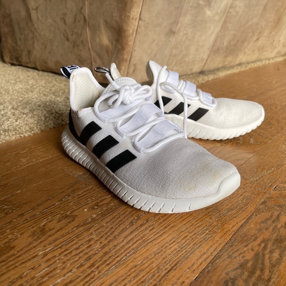 Adidas Men’s Kaptur sneaker size 8.5